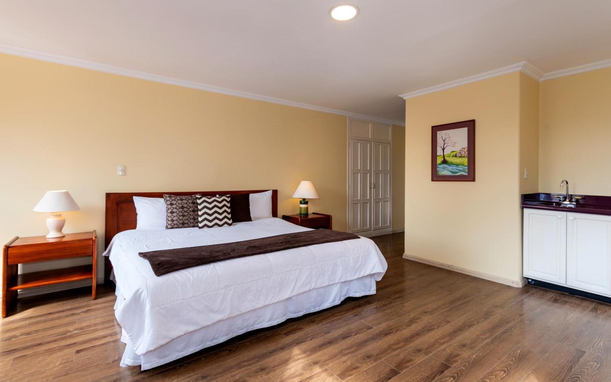 Hotel Nass Pinar Del Lago كوينكا المظهر الخارجي الصورة